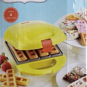 Babycakes Minis Ceramic Coated Yellow 4 Waffle Sticks Maker NWT
